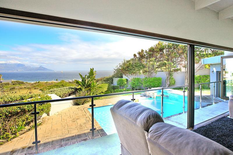 4 Bedroom Property for Sale in Bloubergstrand Western Cape